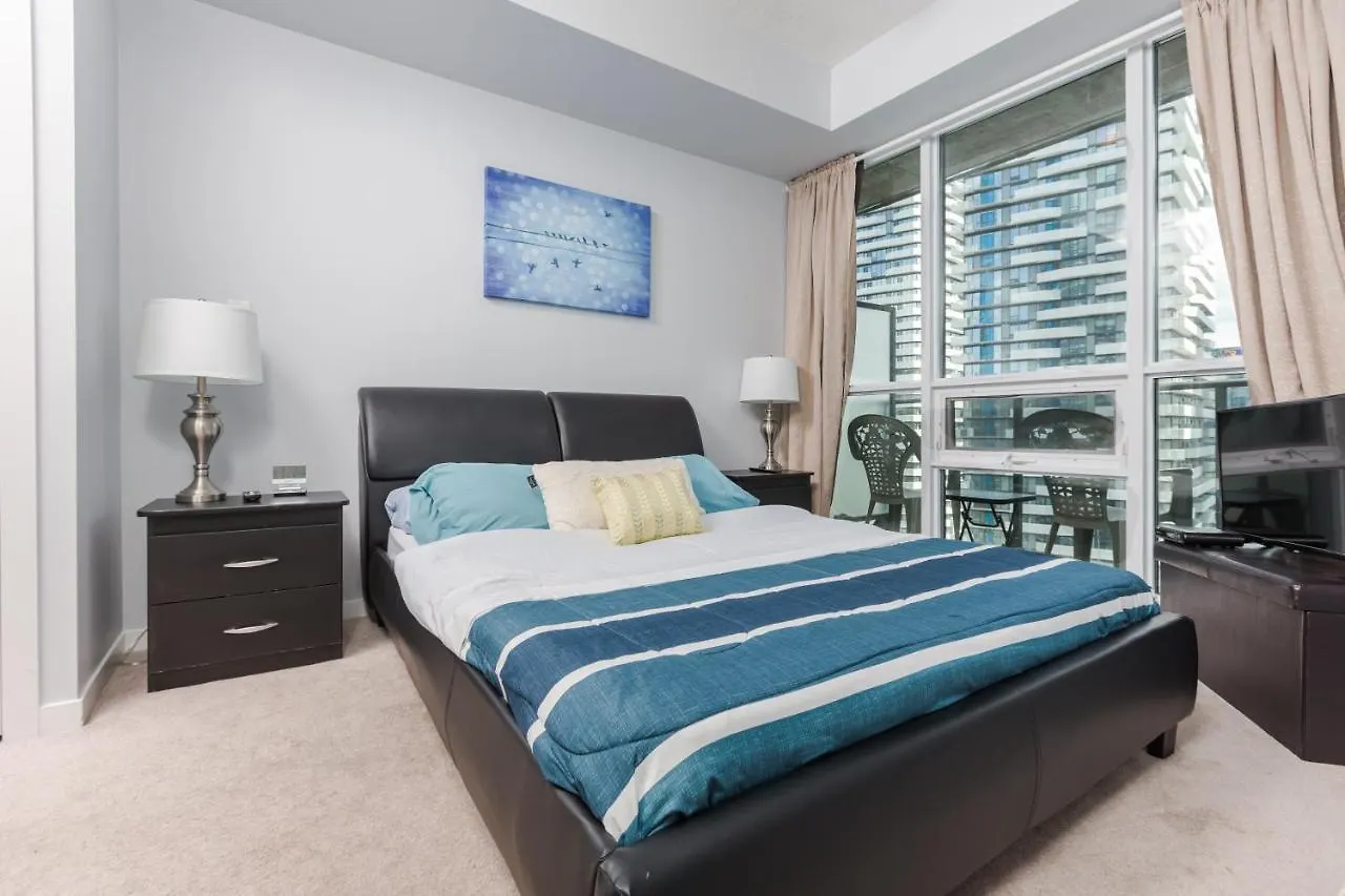 **** Szálloda Applewood Suites - 3 Bdrm Ent. District Toronto Kanada