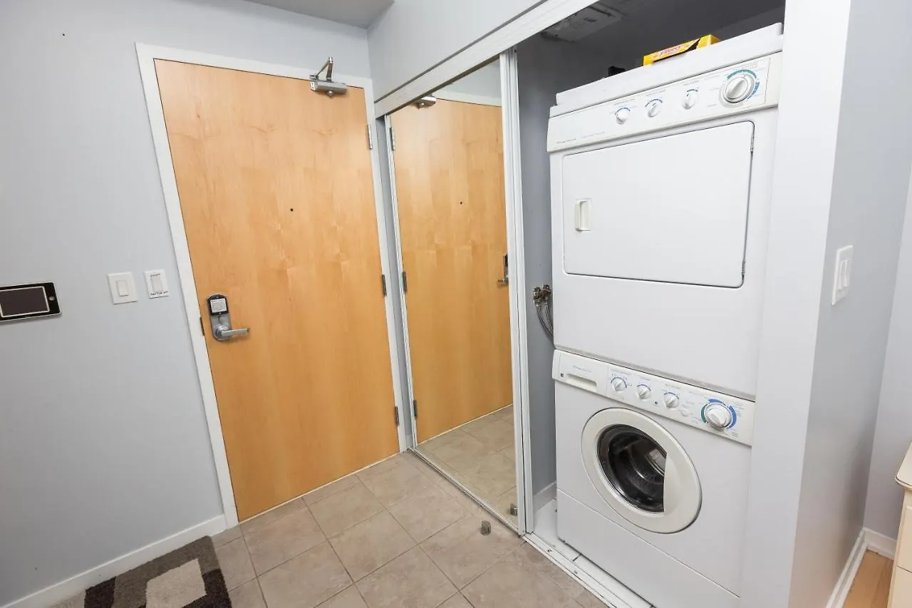 Applewood Suites - 3 Bdrm Ent. District Toronto Szálloda