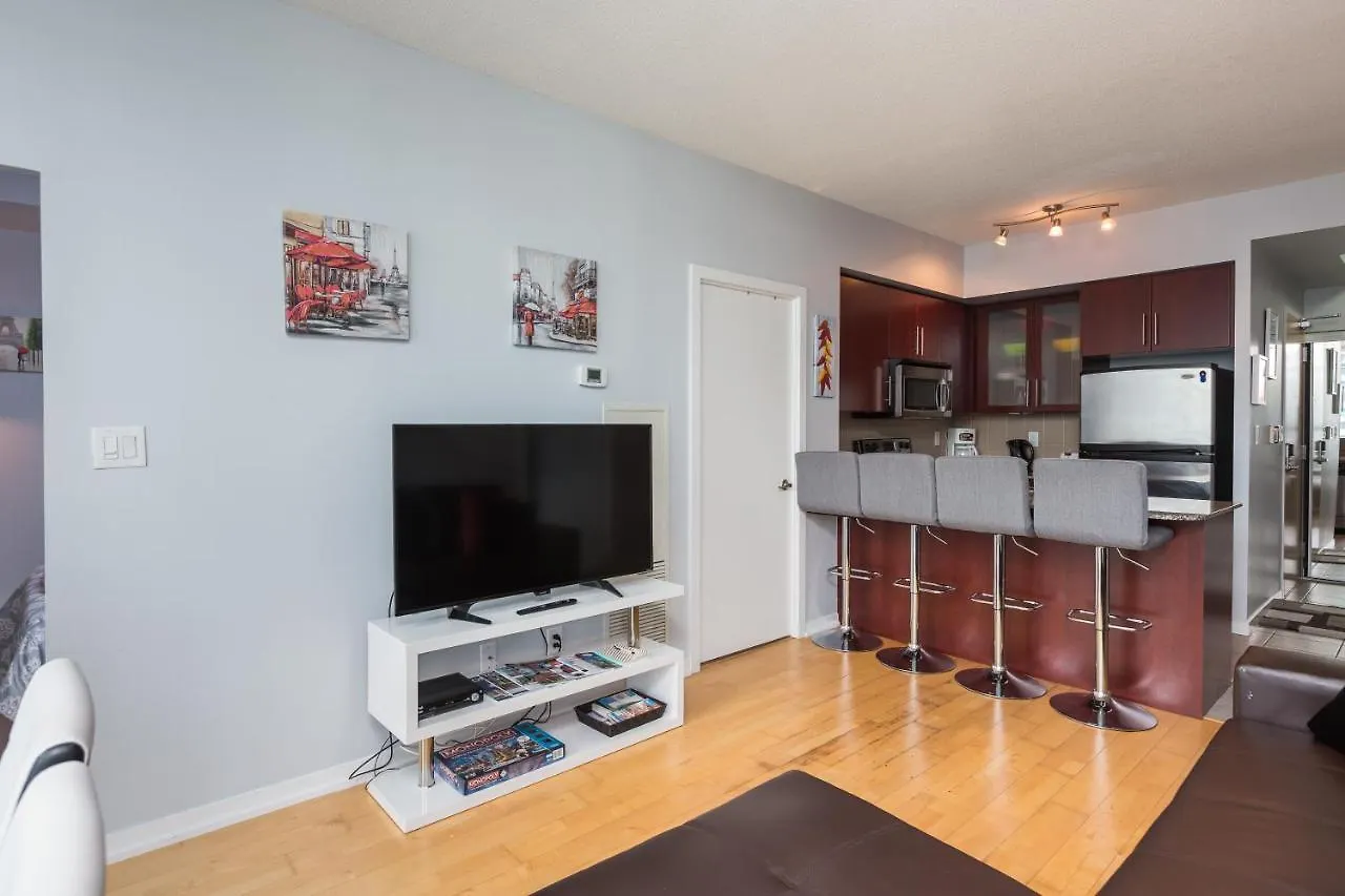Applewood Suites - 3 Bdrm Ent. District Toronto Kanada