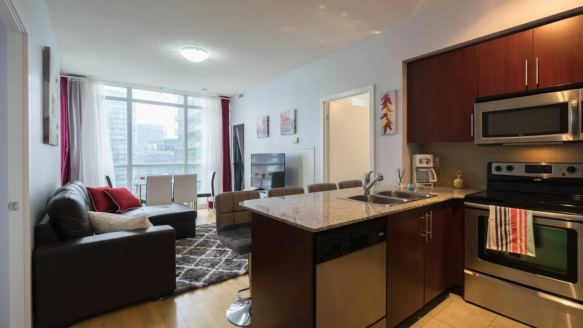 **** Szálloda Applewood Suites - 3 Bdrm Ent. District Toronto Kanada