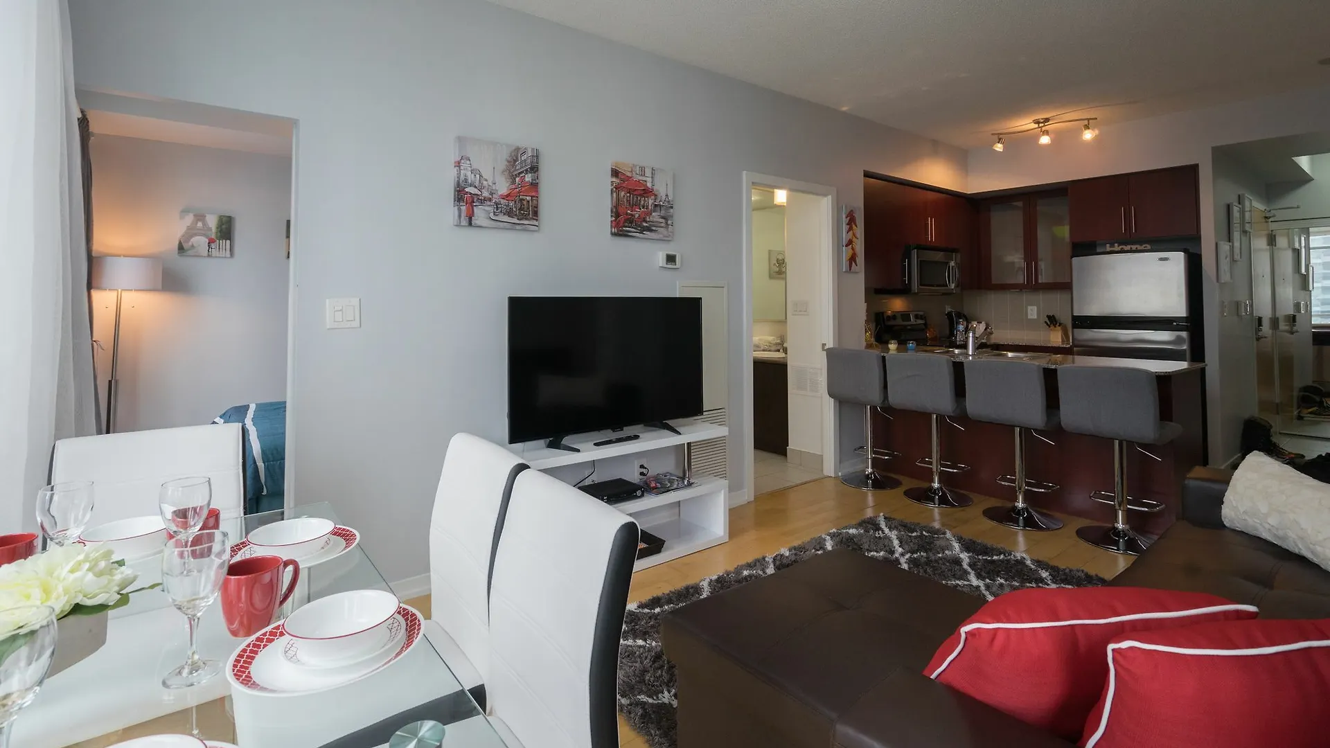 Applewood Suites - 3 Bdrm Ent. District Toronto Szálloda